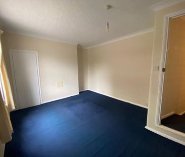 3 bedroom end of terrace house to rent - Photo 1