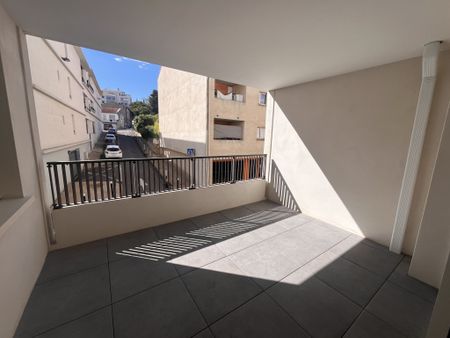 Location Appartement 2 pièces 42m² NIMES 30000 - Photo 5