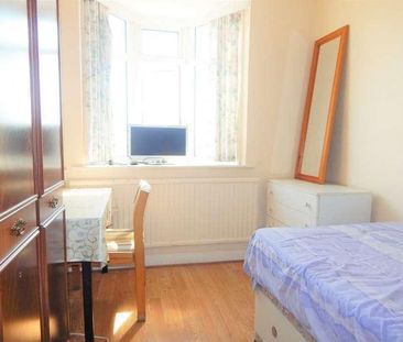 Single Room Beaford Grove, London, SW20 - Photo 2