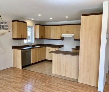 Beau et grand 4.5 de 1 200 p.c. pour 55 ans et plus - Photo 2