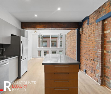 Condo in Downtown Vancouver, BC - Photo 1
