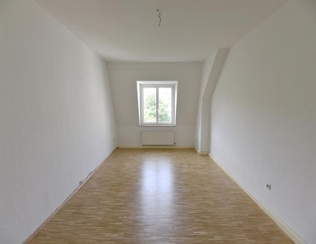 Johannstadt: Schöne 4 Raum-Whg mit Holzdielung, seitlicher Elbblick A31 4.OG re E9 - Foto 1