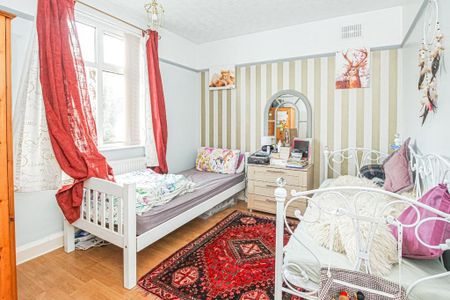 3 bedroom chalet to rent - Photo 3