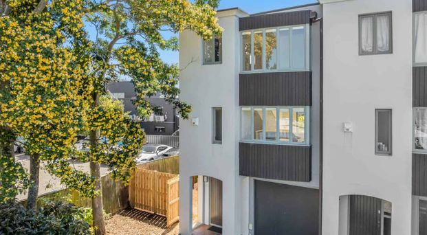 Comfortable and convenient - Photo 1