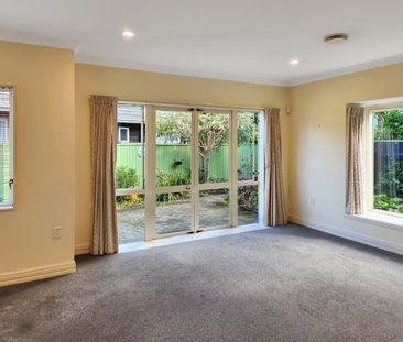 Townhouse Living - Photo 2