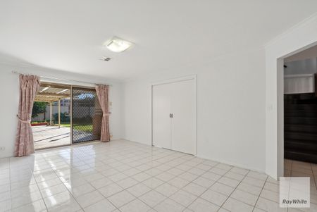 Palatial Living Awaits - Photo 2