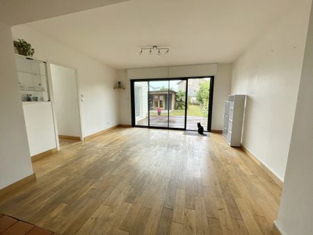 Location Maison 5 pièces 166m² LA ROCHELLE 17000 - Photo 2