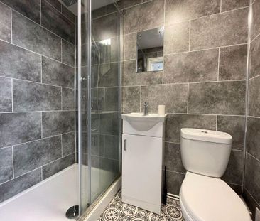 1 bedroom in a house share to rent - Photo 6