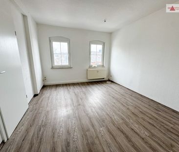 Großzügige 5-Raum-Wohnung mit Garage und Garten zu vermieten - Photo 1