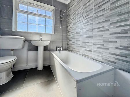 2 bedroom maisonette to rent - Photo 4