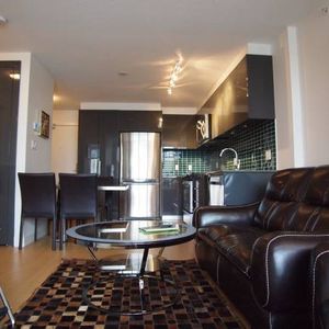 Pet Welcome Furnished 1 Bedroom@ 1325 Rolston -Available November 1st - Photo 2