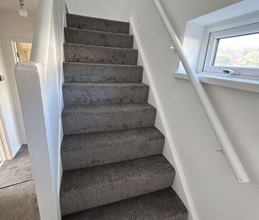3 bedroom terraced house to rent - Photo 3