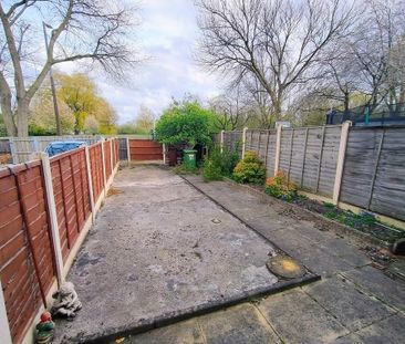 1 bedroom ground floor flat to rent - Photo 2