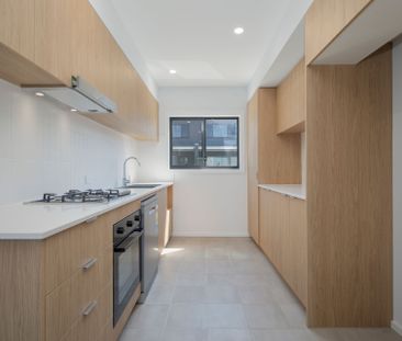 Brand New Three Level Townhouse - Contemporary Living in Waratah West - Photo 6