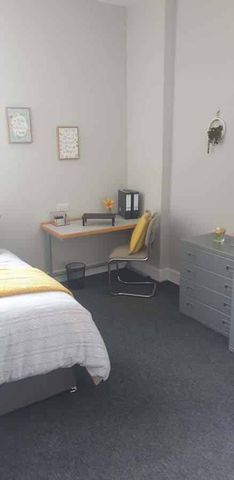 En-Suite Room - Photo 4