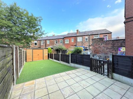 2 bedroom terraced house to rent - Photo 3
