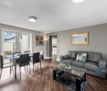 8 bedroom terraced house to rent - Photo 2