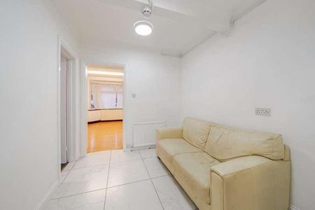 Orchard Grove, Edgware, HA8 - Photo 4