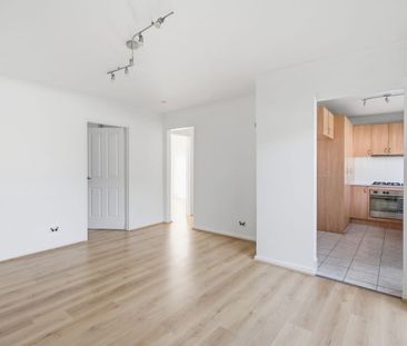 Stylish Ground Floor Living in a Prime Box Hill Location - Photo 1