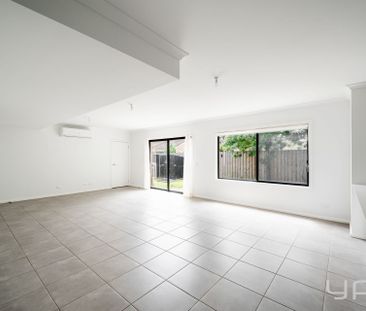 Location Location! - Photo 3