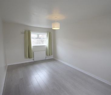 2 Bedroom House - Semi-Detached To Let - Photo 1