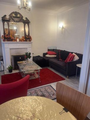 3 Bed Terraced House, Parsonage St, E14 - Photo 1