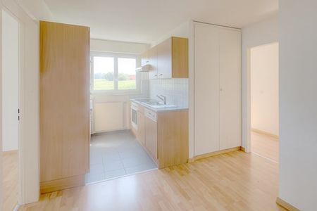 "Living in a quiet location – close to the recreation area and train station" - Photo 2