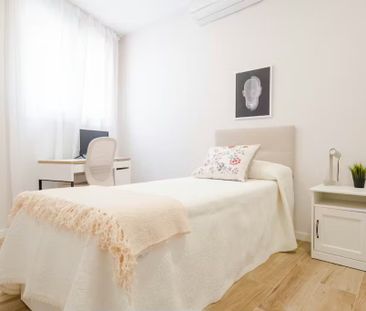 Calle de Antonio Prieto, Madrid, Community of Madrid 28026 - Photo 4