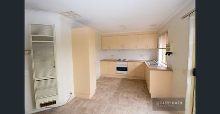 COMFORTABLE LIVING IN QUIET COURT LOCATION - Photo 5