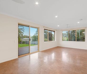 Spacious Family home on 915m2 block! - Photo 1