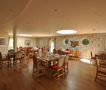 2 bedroom retirement property to rent - Photo 6