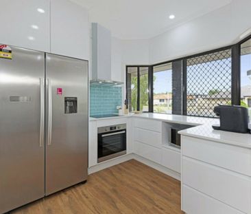 COASTAL COMFORT MEETS MODERN LIVING � BEAUTIFUL HOME IN MOORE PARK ... - Photo 4