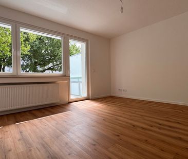 *** Attraktiver Lebensraum in ruhiger Wohnlage! Sanierte 2-Zi.-Whg.... - Foto 1