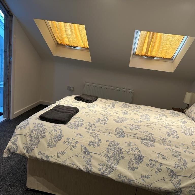 6 bedroom end of terrace house to rent - Photo 1