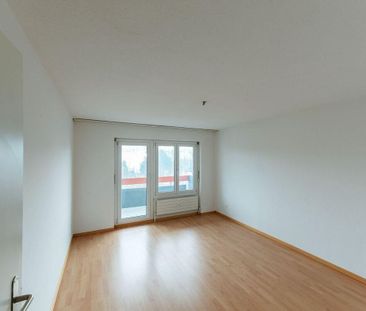 Attractive 2.5-room apartment with modern equipment - Photo 3