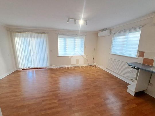 2 bedroom bungalow to rent - Photo 1