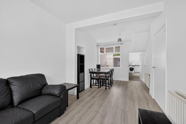 17 London Road, Belfast, BT6 8EY - Photo 1