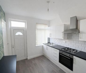 2 bedroom terraced house to rent - Photo 3