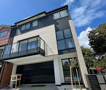 4 Bedroom Townhouse for Rent in Mt. Wellington - Photo 2