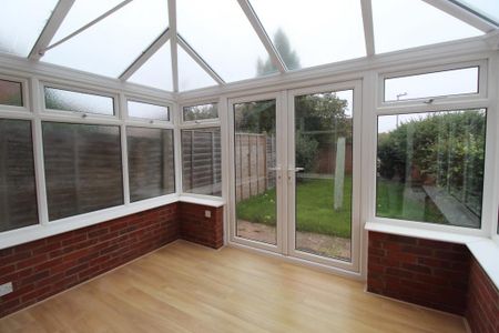 2 bedroom semi-detached house to rent - Photo 4