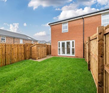 2 bedroom terraced house to rent - Photo 4