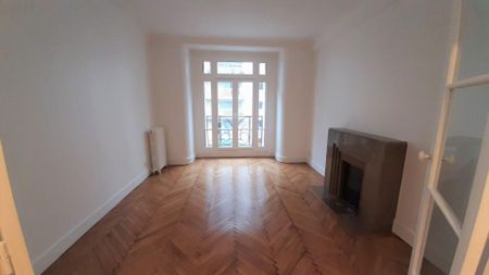 location Appartement T2 DE 46.55m² À PARIS - Photo 2