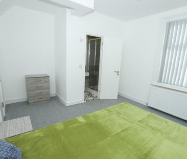 5 bedroom House To Let Total Size: 1292 SQ FT - Photo 4