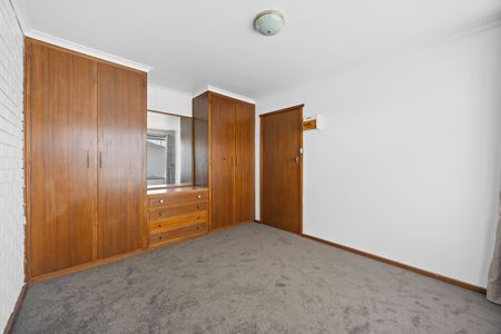 Neat As A Pin One Bedroom Home - Photo 3