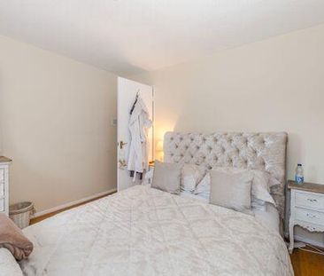 2 bedroom semi-detached house to rent - Photo 4