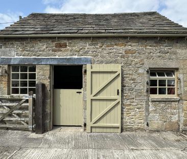 Detached three bed farmhouse with equine potential including outbuildings. - Photo 4