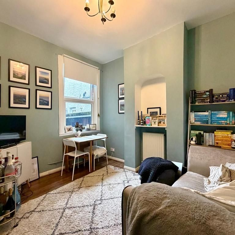 1 bedroom flat to rent - Photo 1