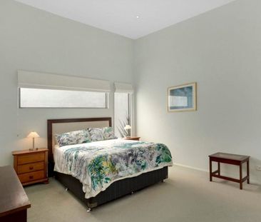 Newport, 14 (upper) Belinda Place - Photo 1