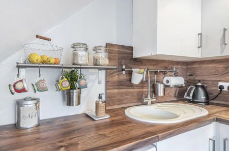 1 bedroom semi-detached house to rent - Photo 5