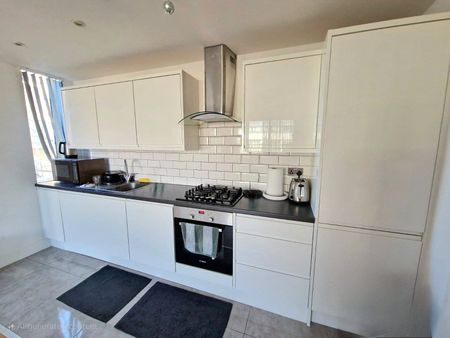 London Road, Bracknell, Berkshire, RG12 - Photo 5